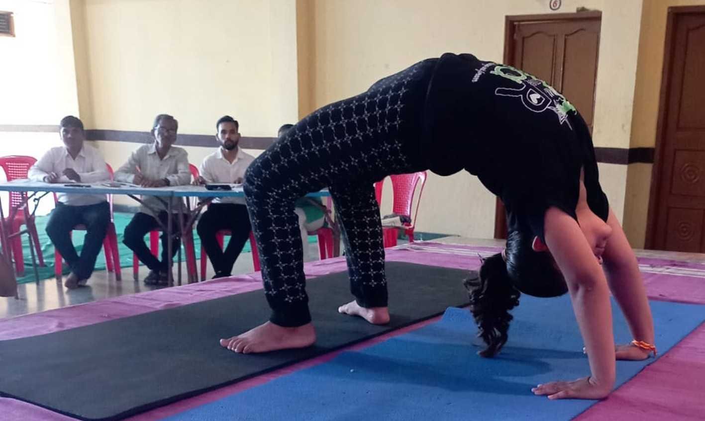 महर्षि ज्ञानपीठ के विद्यार्थियों ने योगा में किया उत्कृष्ट प्रदर्शन  