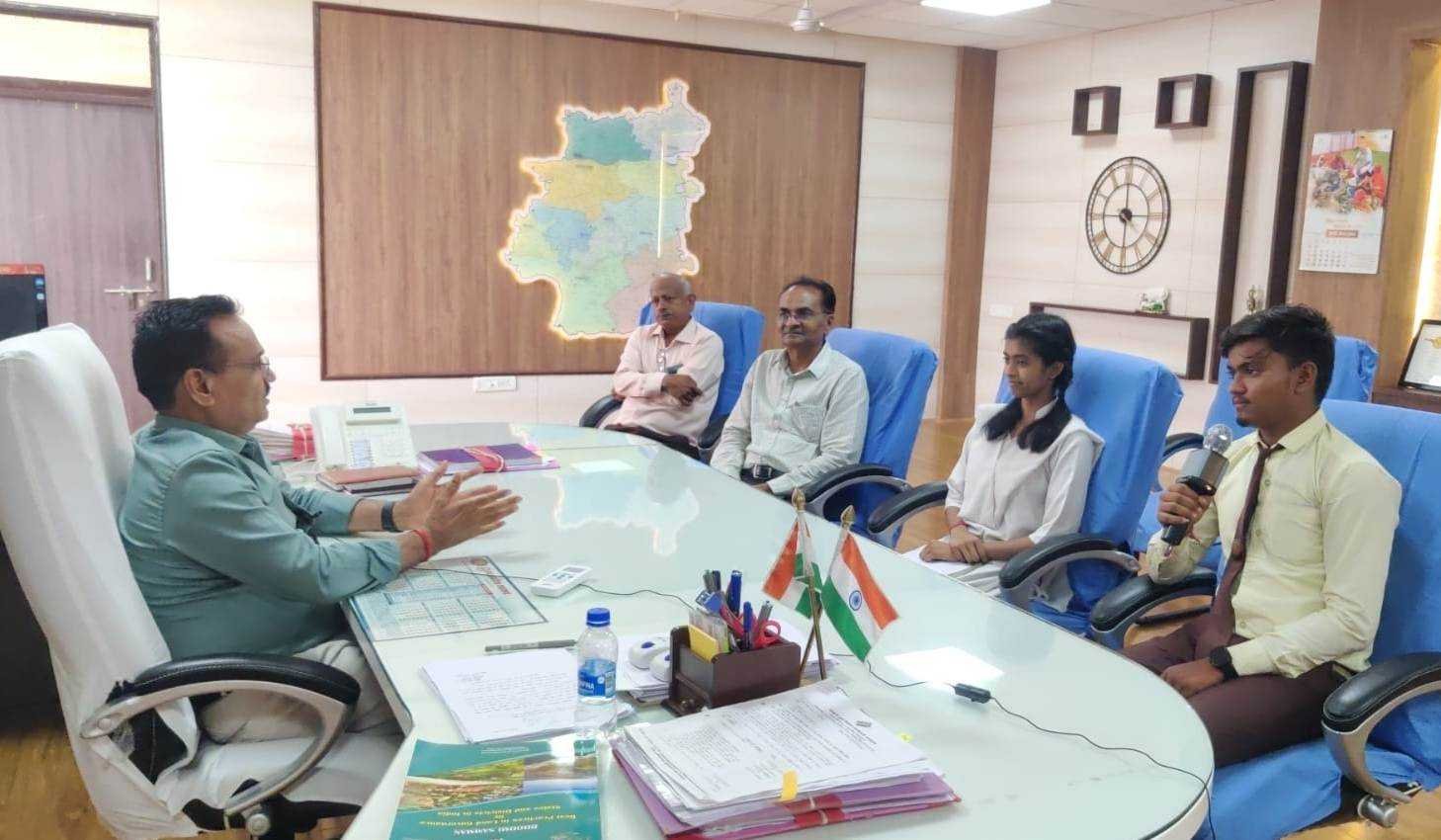 आपदा प्रबंधन और असफलताओं से कैसे बाहर निकलें जानने के लिए पढ़ें उत्कृष्ठ विद्यालय की मासिक पत्रिका