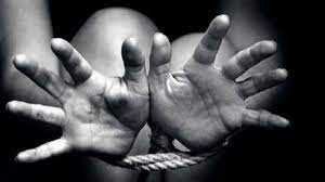 2015 में लापता हुआ 17 साल का बच्चा जिंदा वापस आया; दावा- मां ने ही बना रखा था बंधक, यौन शोषण भी किया