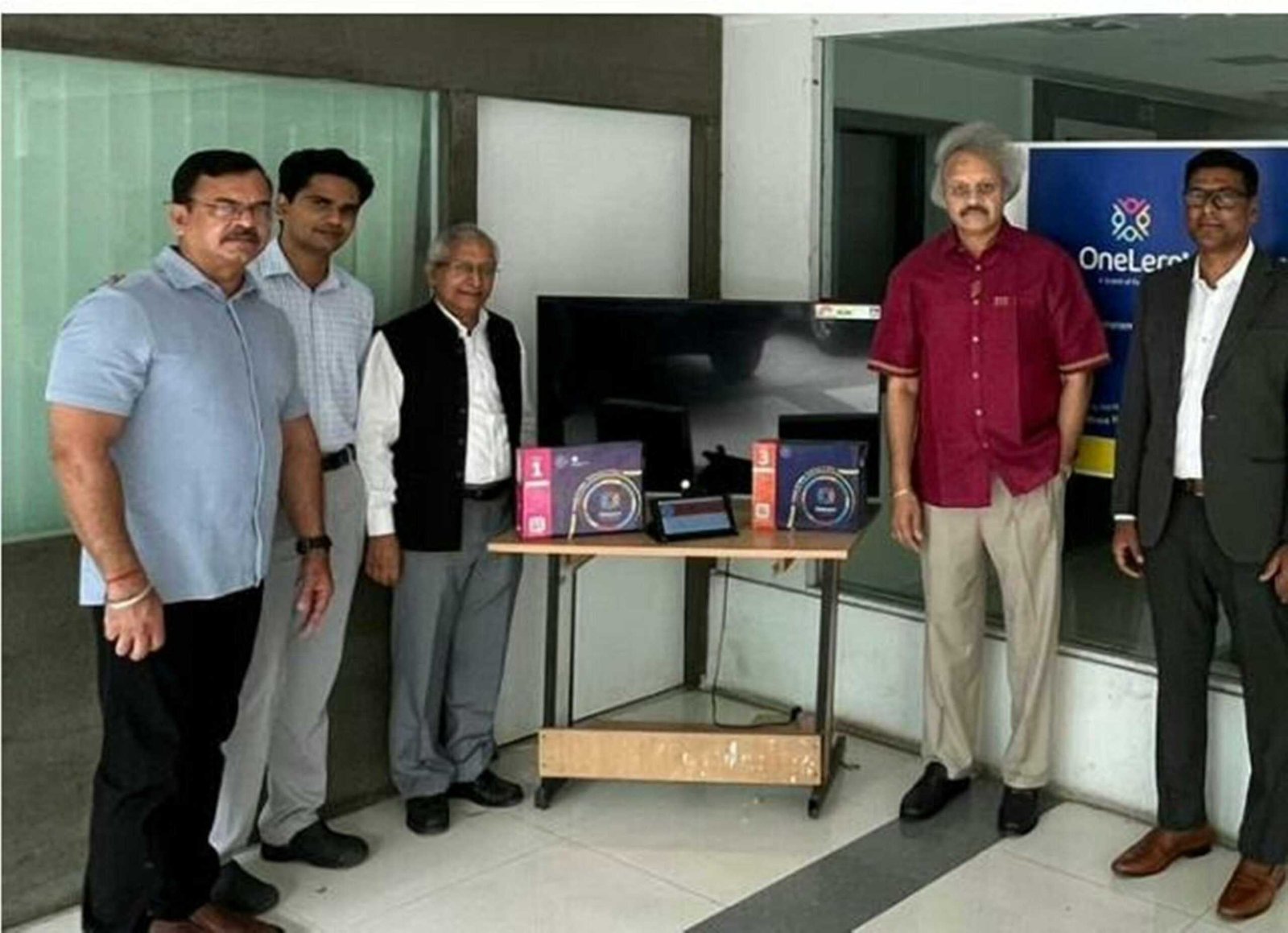 पूरे भारत में ड्रीम इंडिया स्कूलों में शिक्षा के साथ प्रौद्योगिकी का एकीकरण