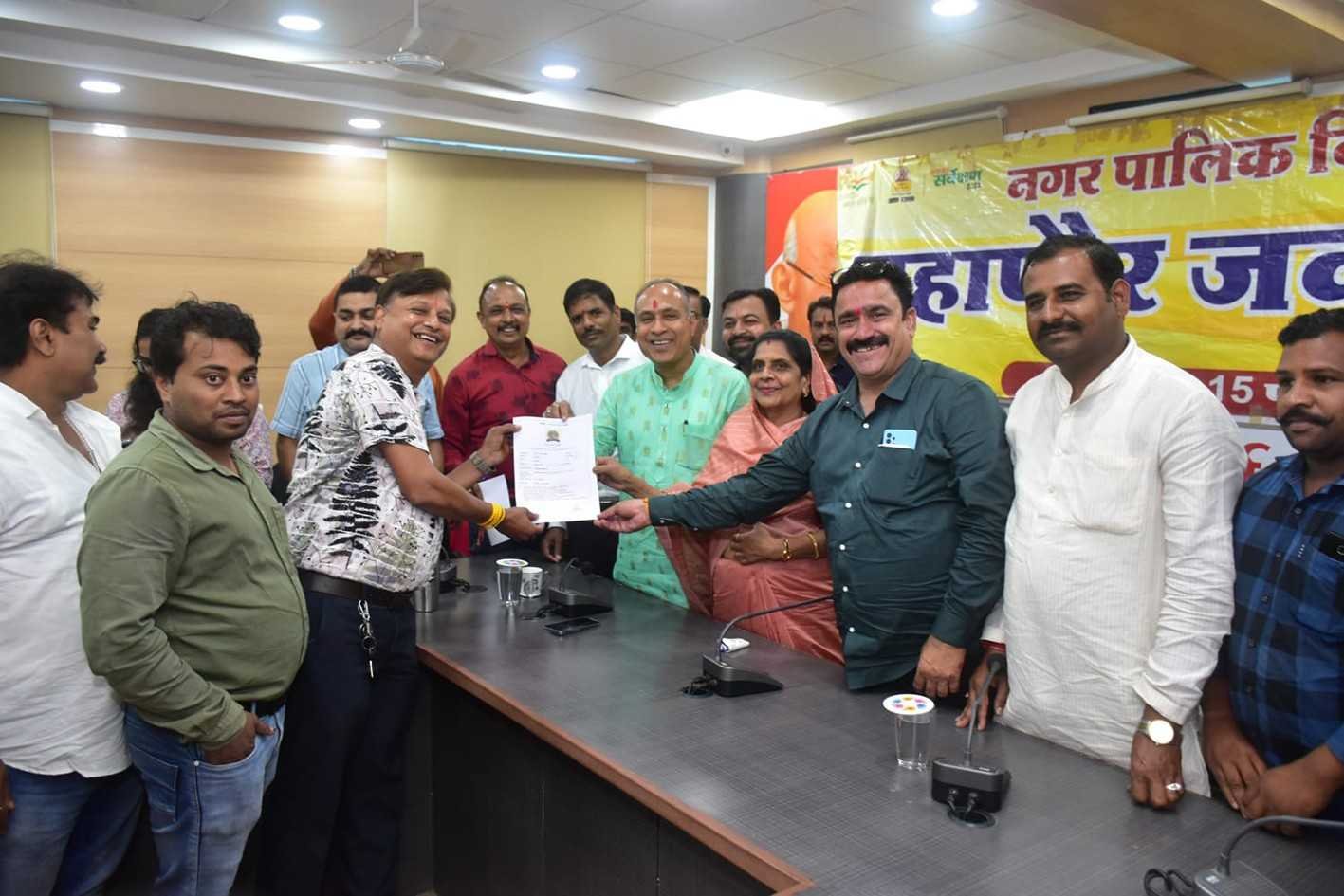 जनसुनवाई में निराकरण होने पर महापौर को धन्यवाद