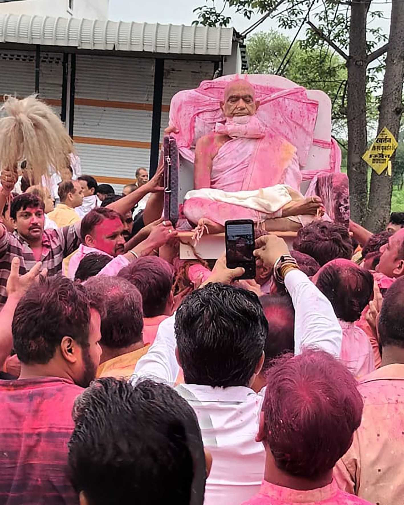 जैन संत आचार्य वीररत्न सूरीश्वरजी पंच तत्व में विलिन