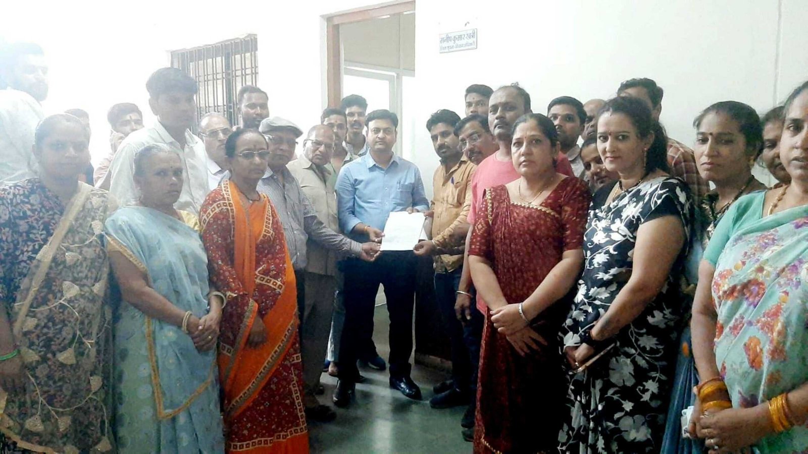 आसामाजिक तत्वों की अवैध गतिविधियों से परेशान वार्ड 19 अर्चना विहार के कालोनीवासी, जनसुनवाई में दिया आवेदन