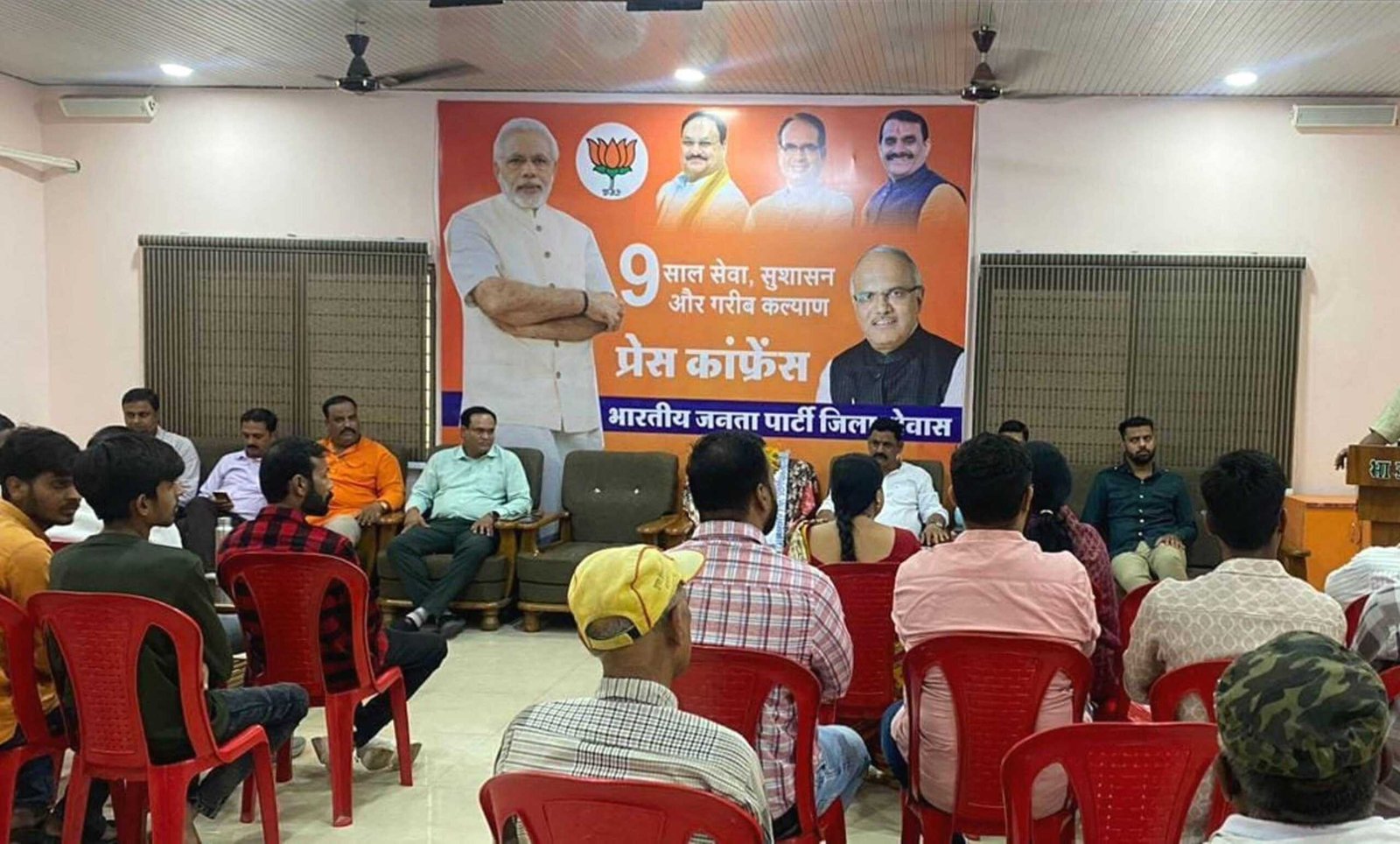 पूर्व मुख्यमंत्री स्व. कैलाश जोशी की भाजपा कार्यालय पर मनाई जयंती