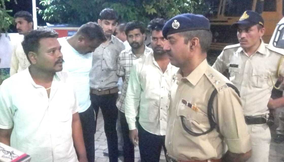 लूट की वारदात की कार्यवाही सीसी टीवी कैमरे की छानबीन तक