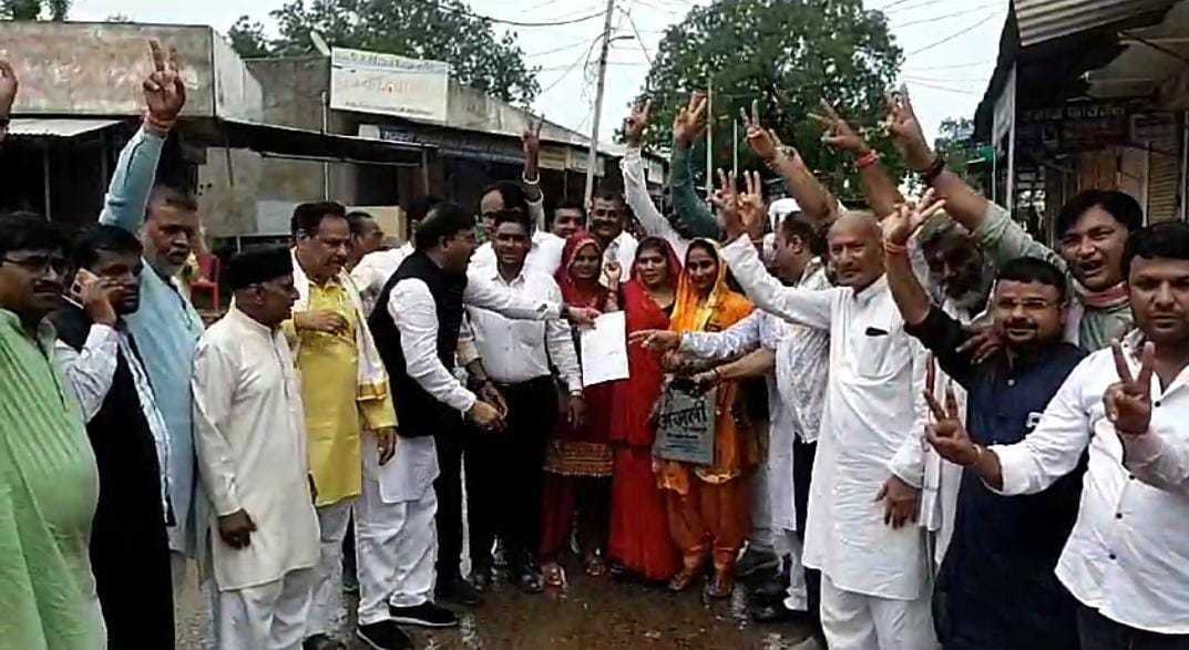 सतवास नगर परिषद के अध्यक्ष पद के चुनाव मे भाजपा विजयी
