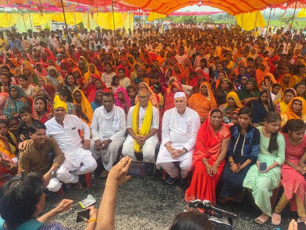 50 सीटों पर सिमट जाएगी भाजपा: दिग्विजय सिंह