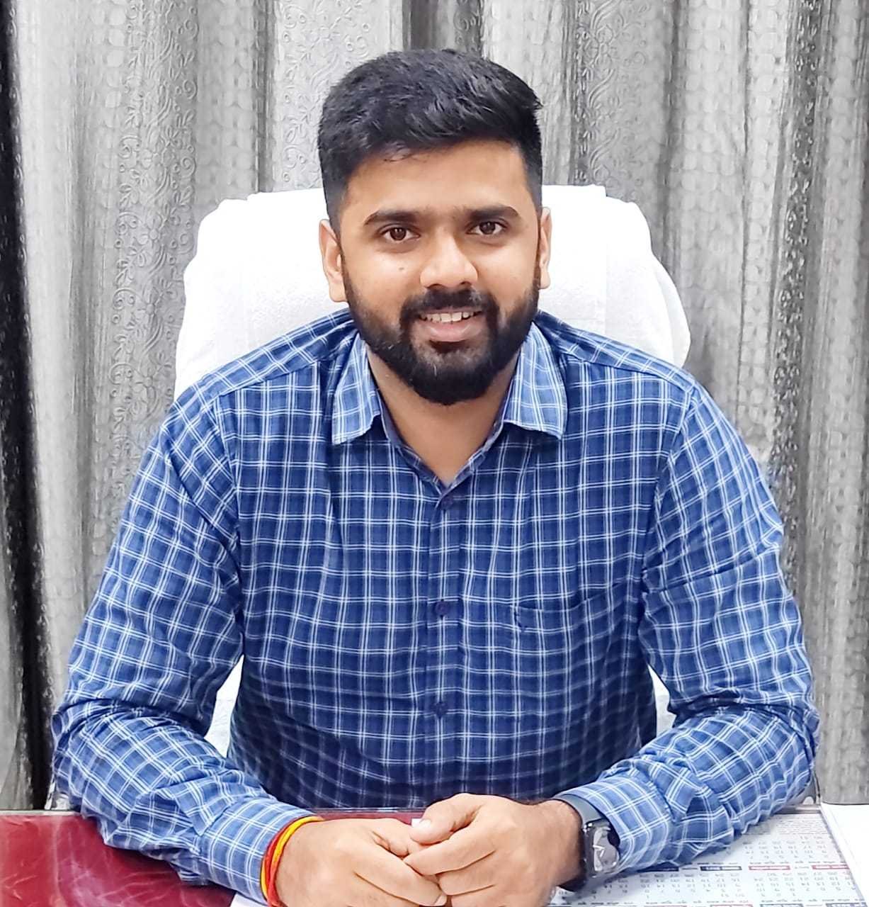 अपर कलेक्टर डॉ. गौड़ा ने पदभार ग्रहण किया