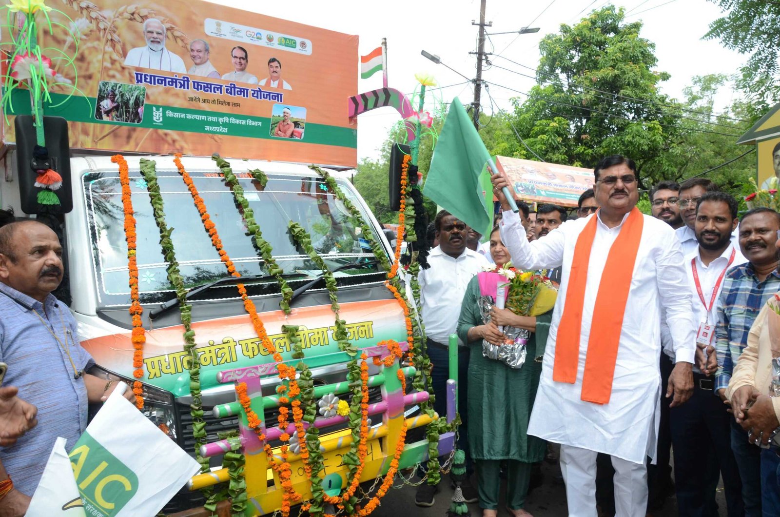 कृषि मंत्री श्री पटेल ने प्रचार रथों को दिखाई हरी झण्डी