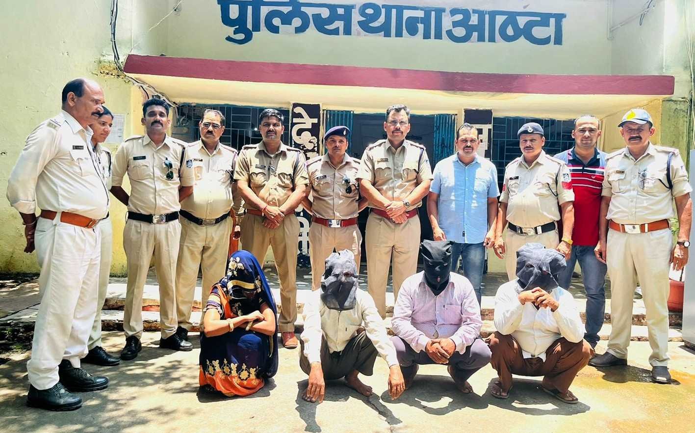 पुलिस ने अपहरण व ब्लैकमेल कर लूट करने वाली गैंग का किया पर्दाफाश