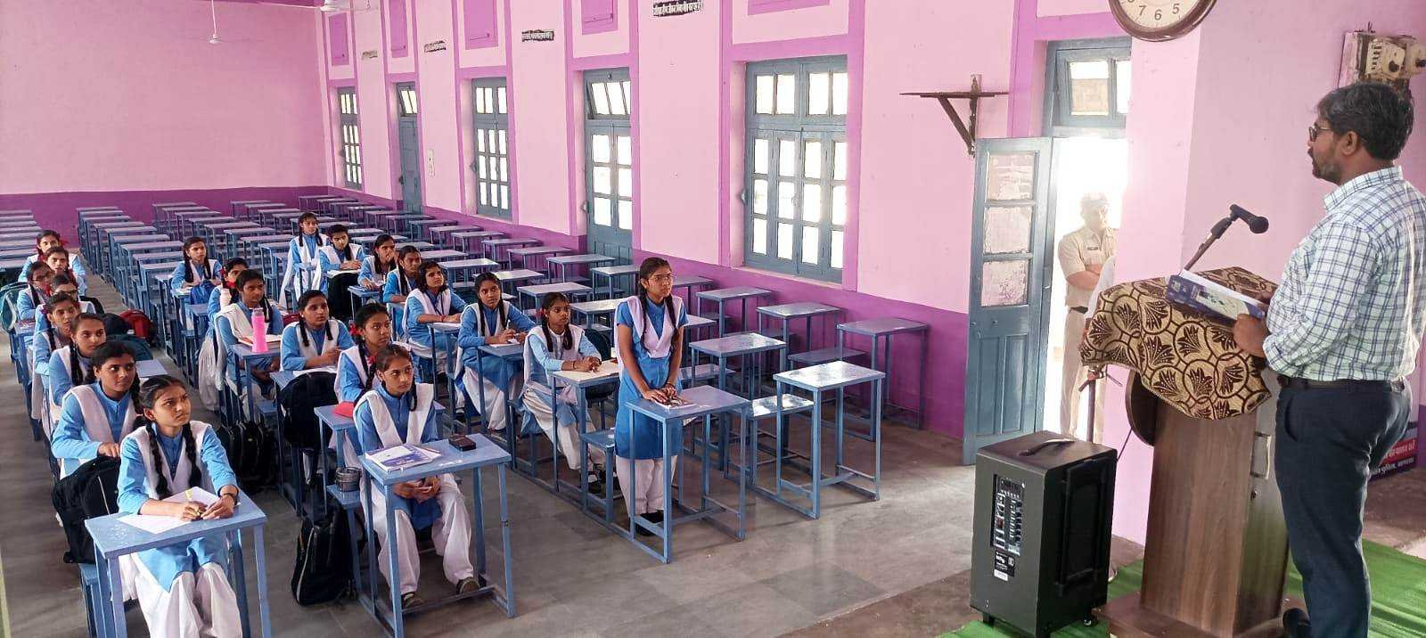 स्कूल चले हम‘‘ अभियान का जिले में हुआ शुभारंभ