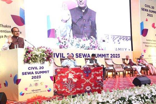 “सेवा और वसुधैव कुटुम्बकम्” के भाव से होगा जीवन सार्थक: मुख्यमंत्री श्री चौहान