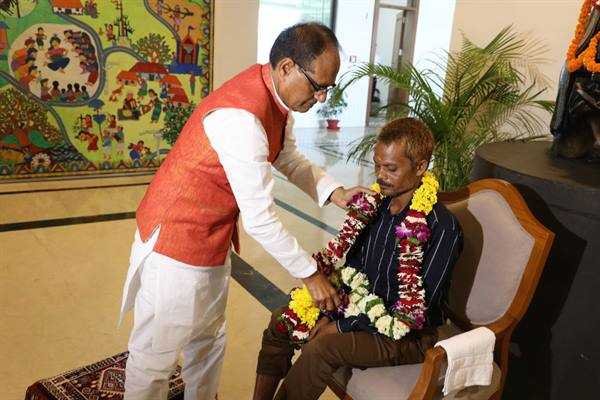 गरीबों का सम्मान और उनकी सुरक्षा हमारी सर्वोच्च प्राथमिकता : मुख्यमंत्री श्री चौहान