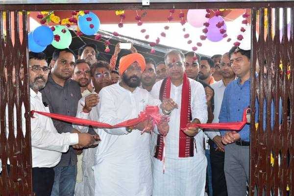 मंत्री श्री डंग ने 16 करोड़ 30 लाख के निर्माण कार्यों का लोकार्पण एवं भूमि-पूजन किया