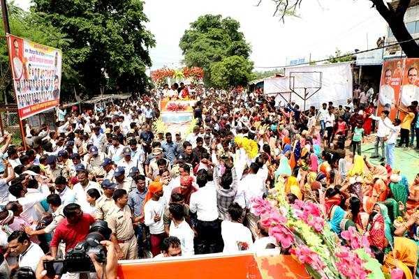 वृष्टि की टापुर-टुपुर के साथ मुख्यमंत्री पर बरसा लाड़ली बहनों का स्नेह और भांजे-भांजियों का प्यार