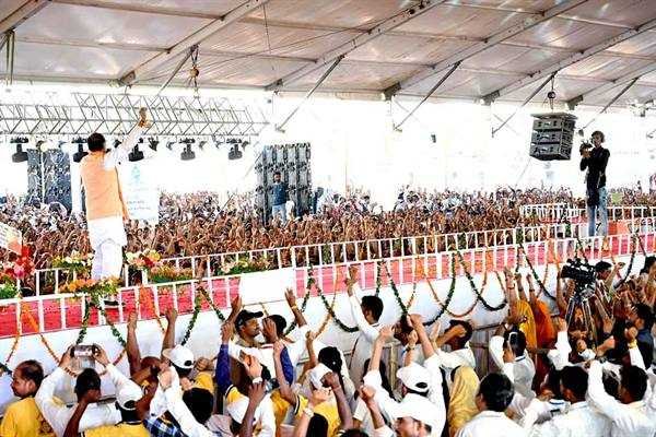 हर खेत को मिलेगा सिंचाई का पानी और हर घर को नल से जल : मुख्यमंत्री श्री चौहान