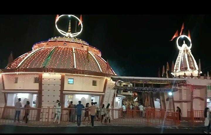 अपने गुरु के चरणों में नमन करने पहुं पहुंचेंगे आज लाखों की संख्या में दादा जी भक्त