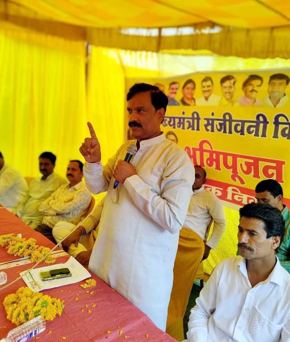 मुस्लिम वार्डों से हार की टीस पर रणनीति बना रहे देवेंद्र