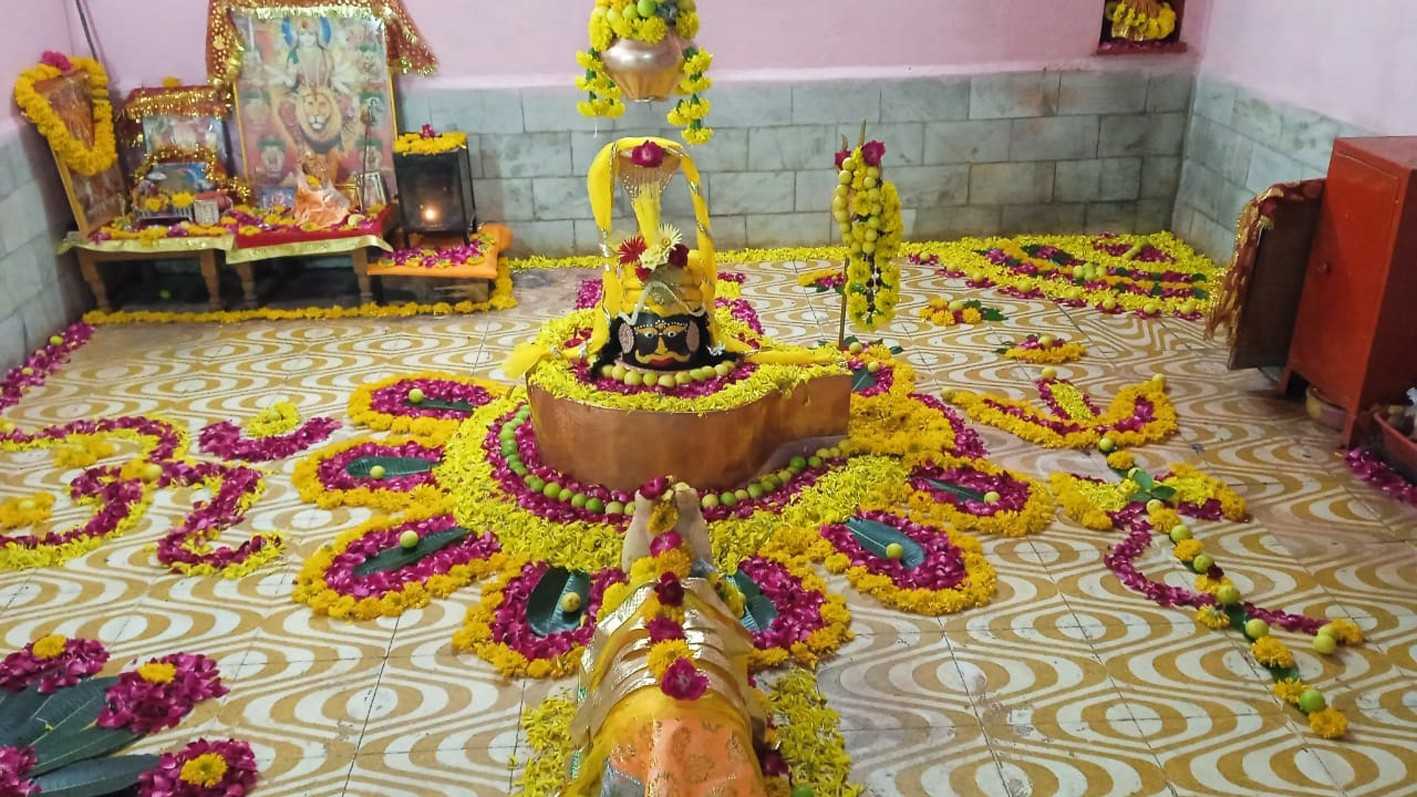 सावन सोमवार : जिले के शिव मंदिरों में उमड़ी श्रद्धालुओं की भीड़