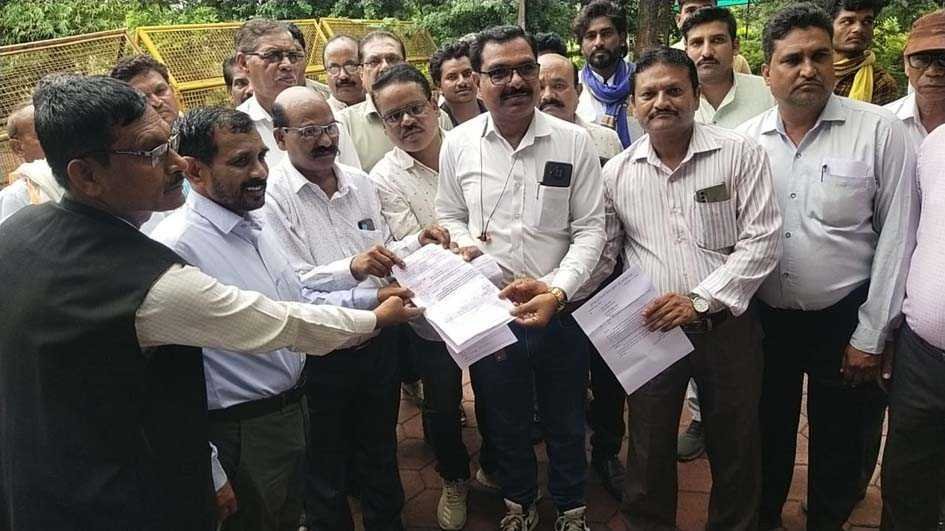 ओंकारेश्वर में एसडीएम के साथ अभद्रता का मामला