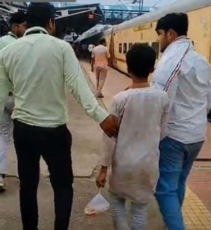 मानव तस्करी की आशंका में खंडवा उतारा गया बच्चा फरार