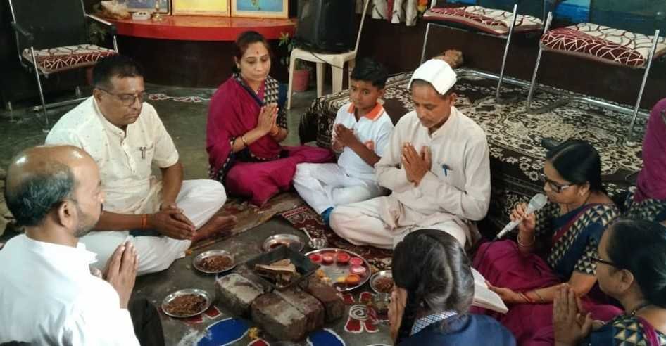 विद्यारंभ संस्कार के साथ गुरू पूर्णिमा उत्सव मनाया