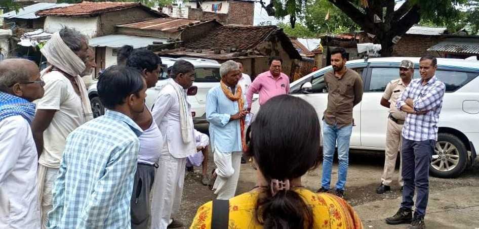जिला पंचायत के सीईओ ने किया विभिन्न ग्रामों का दौरा