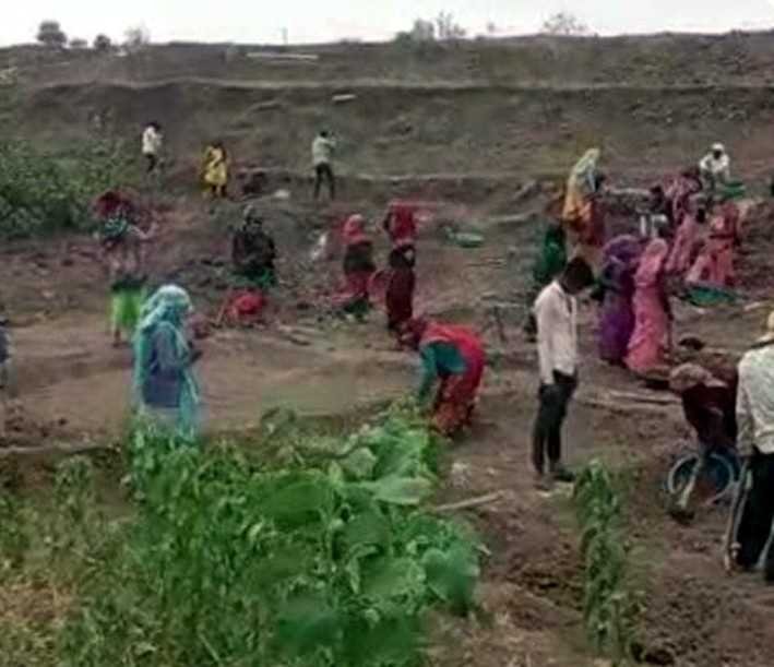 सरपंच पुत्र की दबंगाई से परेशान ग्रामीण, खुलेआम किया जा रहा भ्रष्टाचार