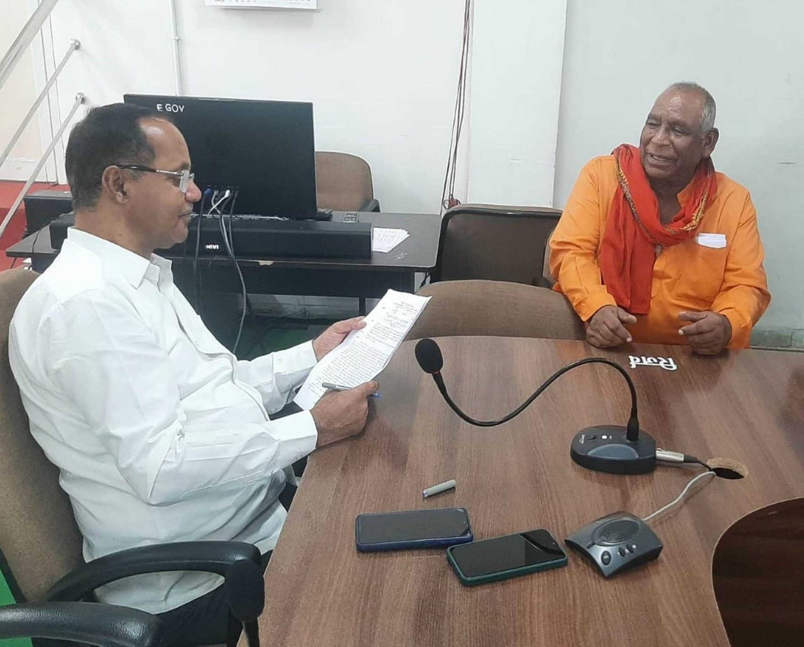 पांच वर्षो से जर्जर अवस्था में अम्बेडकर भवन, निम्न आय वर्ग के लोग नही कर पा रहे आयोजन