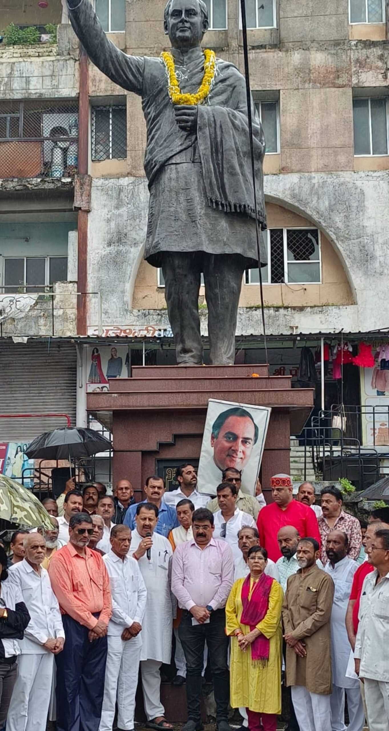 21वीं सदी के सपनों को साकार करने के लिए राजीव जी ने कई कदम उठाए- श्री दत्त
