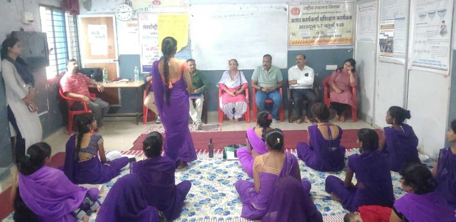महिला हिंसा प्रशिक्षण में महिलाओं पर होने वाली हिंसा के बारे में दी जानकारी