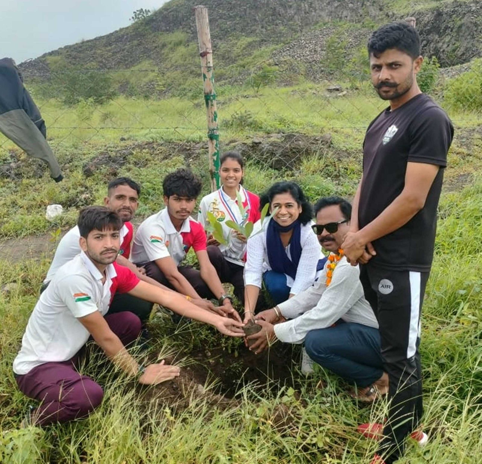 मैराथॅन में हिन्द फौज सैनिक रहे विजेता, शंकरगढ़ पहाड़ी पर किया पौधारोपण