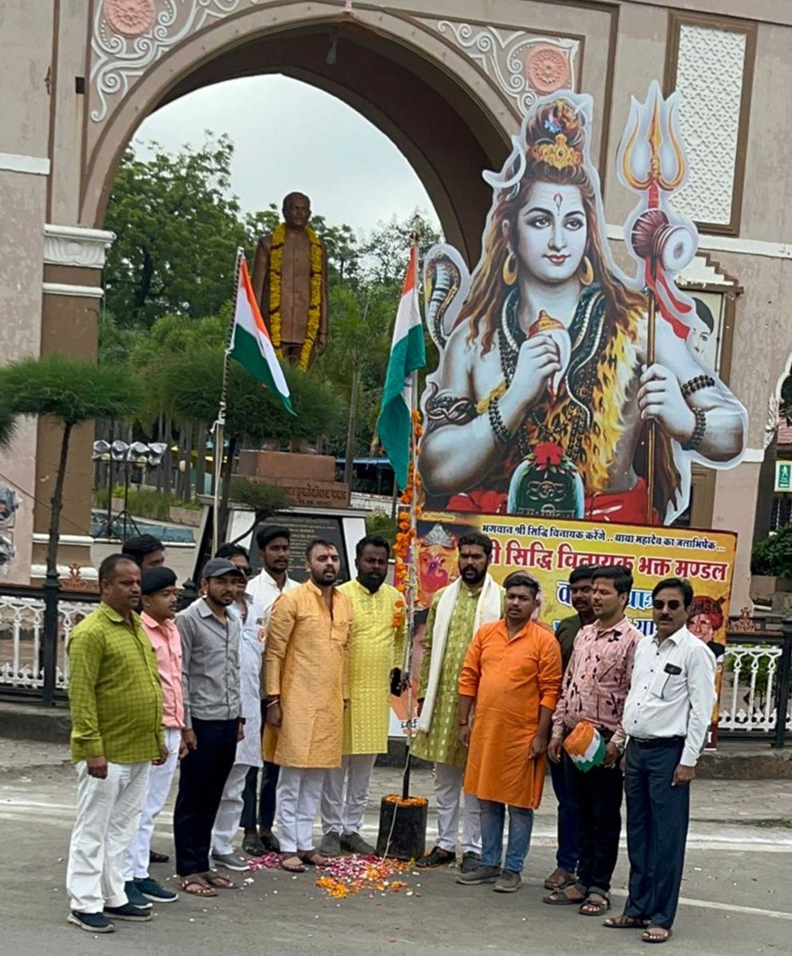 शिवसेना उद्धव बाला साहेब ठाकरे ने मनाया स्वतंत्रता दिवस