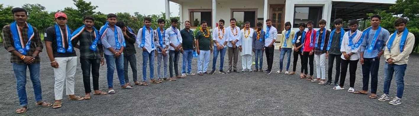 युवाओं ने ली एनएसयूआई की सदस्यता