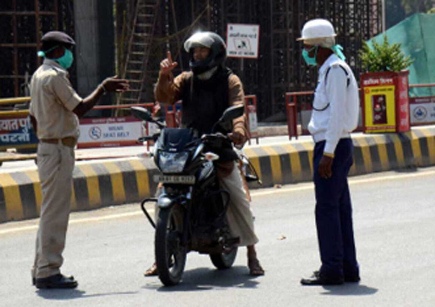 शासन के खजाने में पैसा जाए या न जाए, वाहन चैकिंग चालू रहे