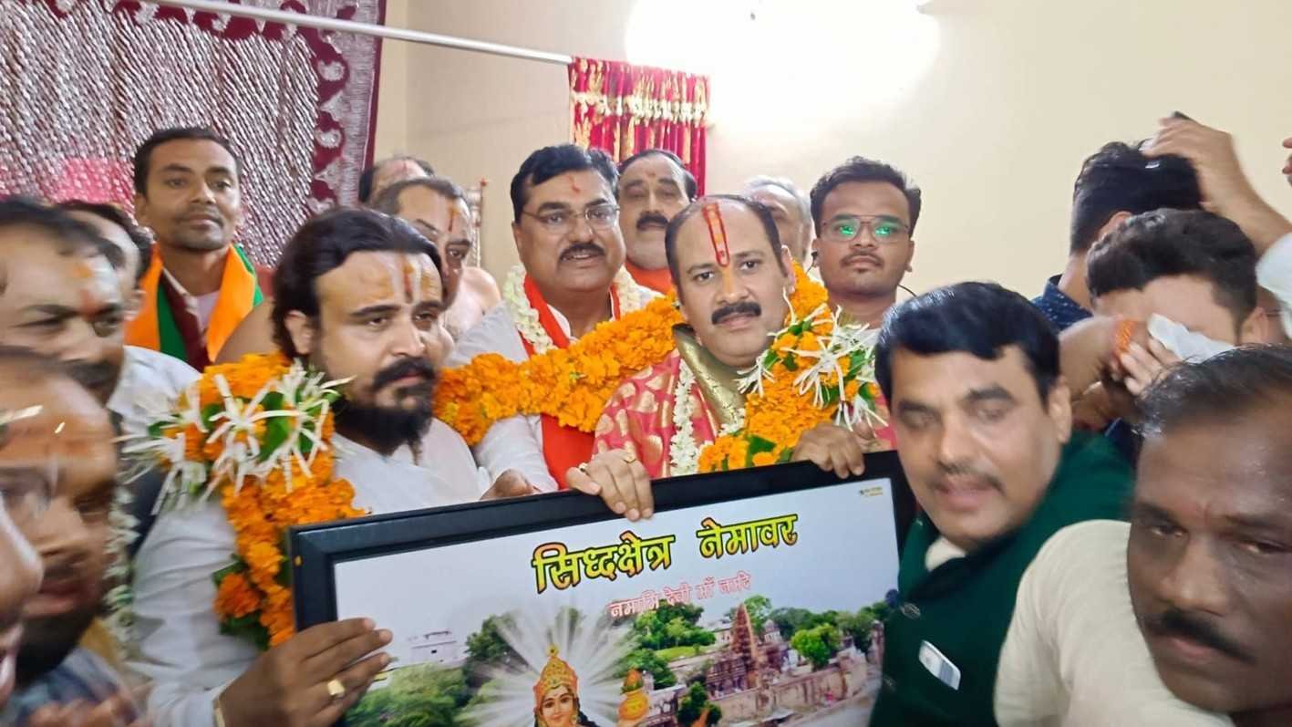 मां नर्मदा के तट पर कथा श्रवण का विशेष महत्व : पं. प्रदीप मिश्रा