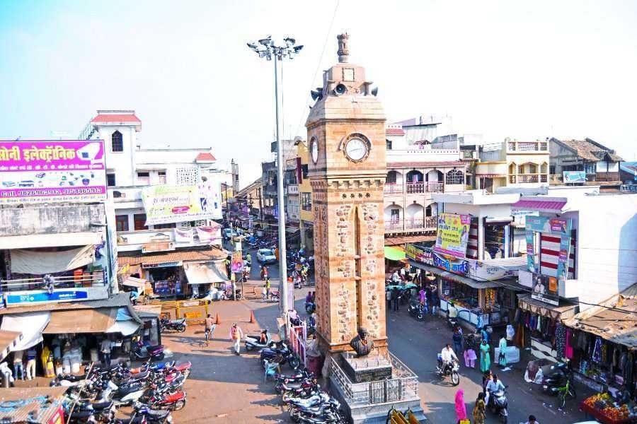 ट्राफिक व्यवस्था ध्वस्त….   शहर की प्रमुख सड़कों पर अतिक्रमण का मकड़जाल  