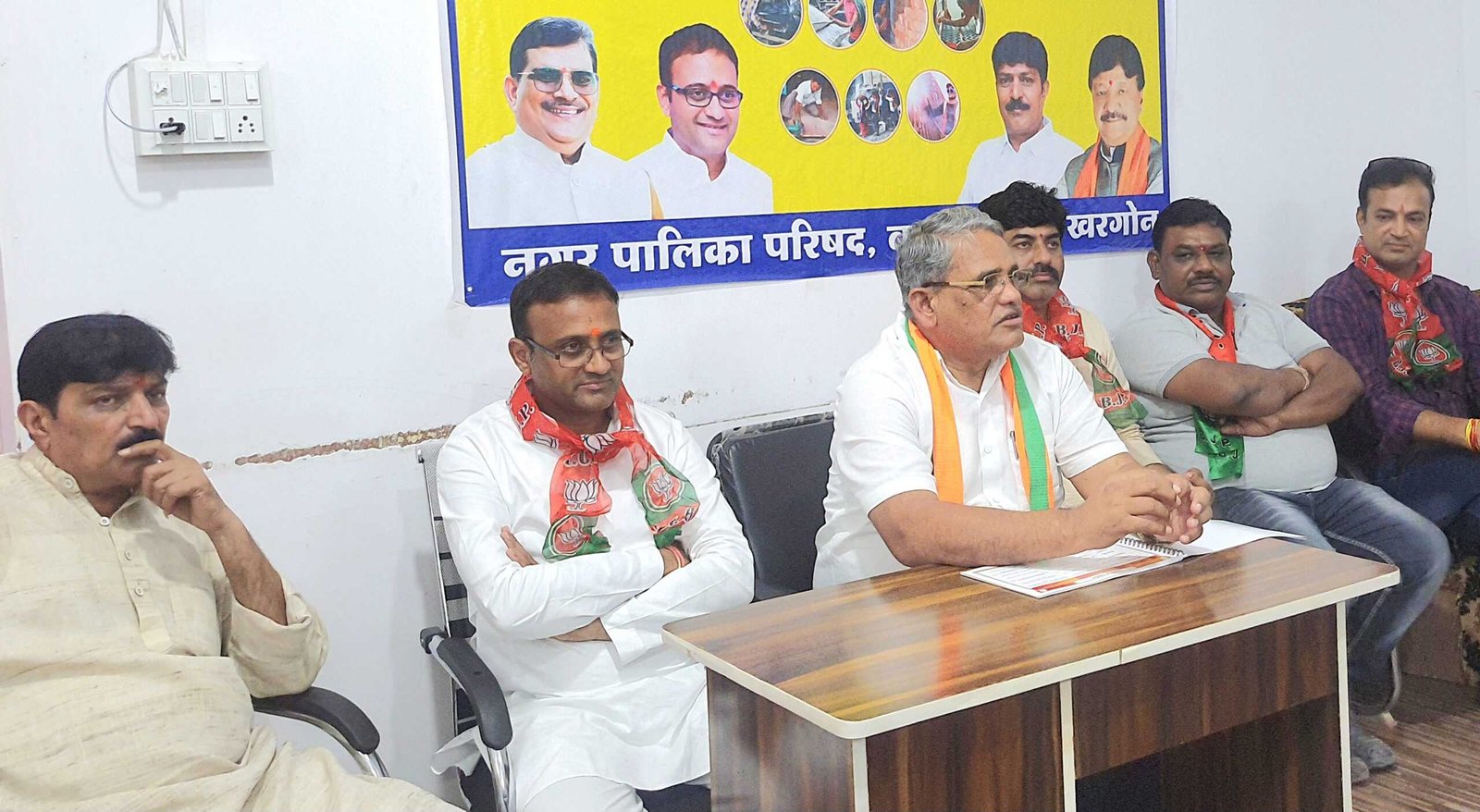 आगामी विधानसभा चुनाव को तहत मीडिया से रूबरू हुए विधायक पावरे
