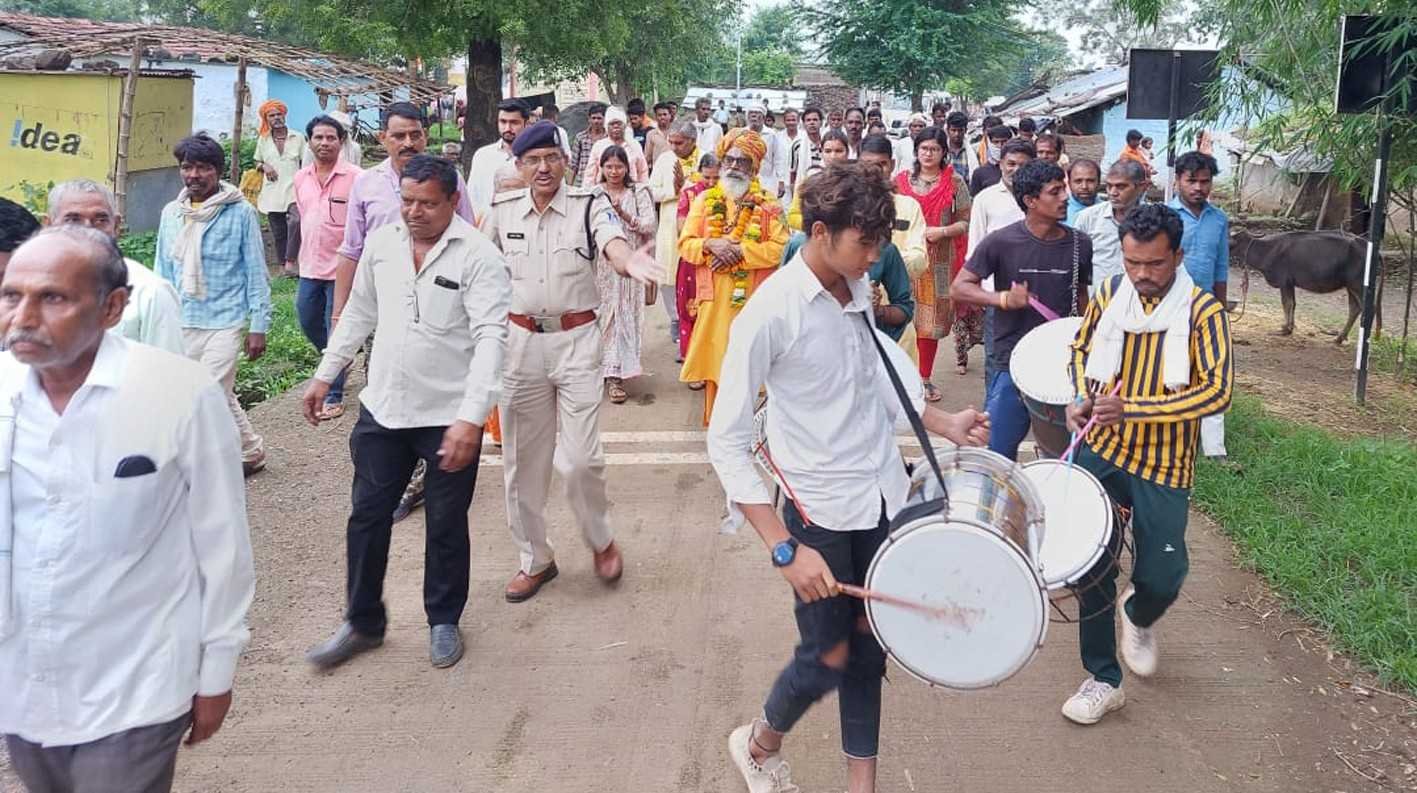 स्नेह यात्रा खिरकिया तहसील के ग्रामीण क्षेत्र में पहुंची