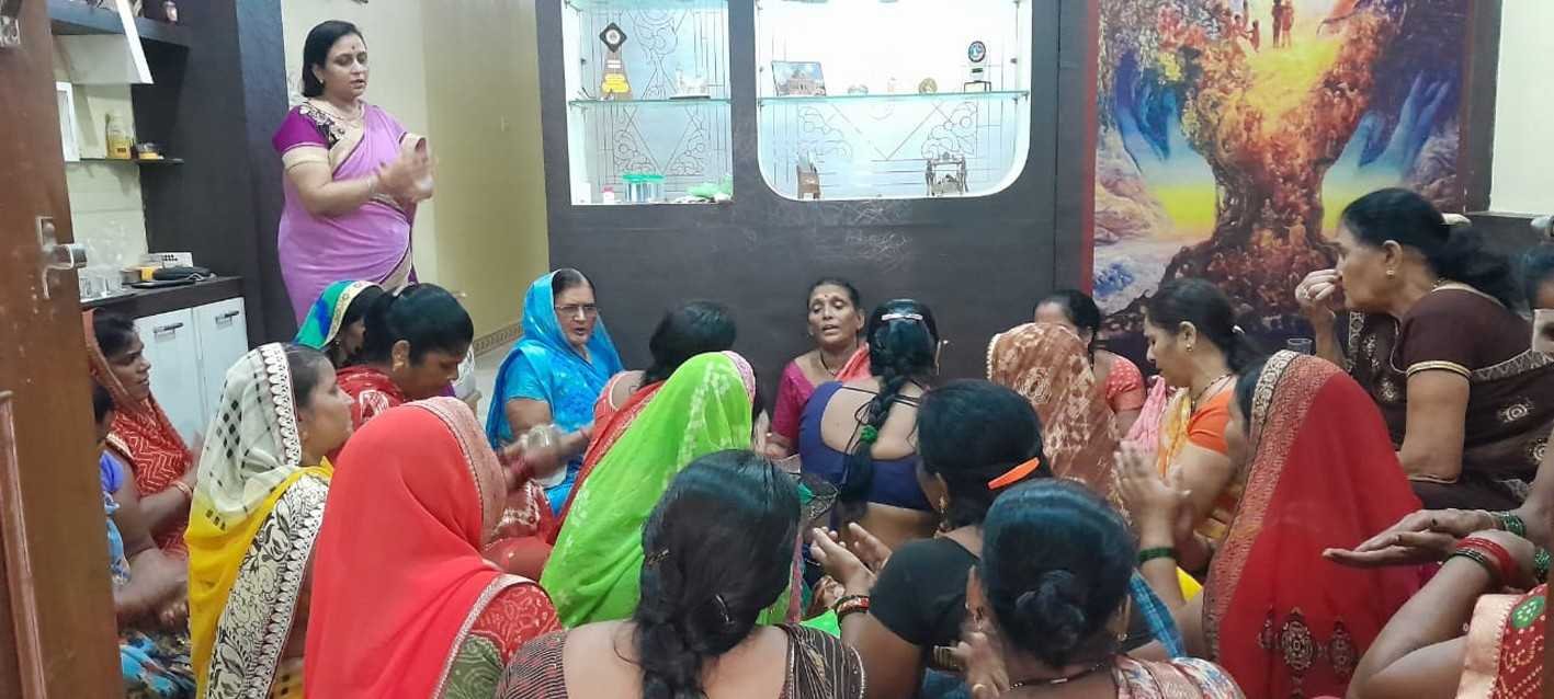 चंद्रमा के दक्षिणी ध्रुव पर सफल लैंडिंग पर दी बधाई