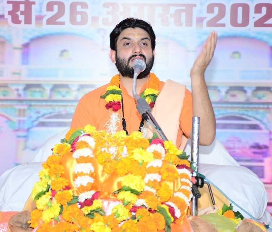 भक्तों के उद्धार के लिए भगवान लेते हैं अवतार : सत्यदेवानंद महाराज