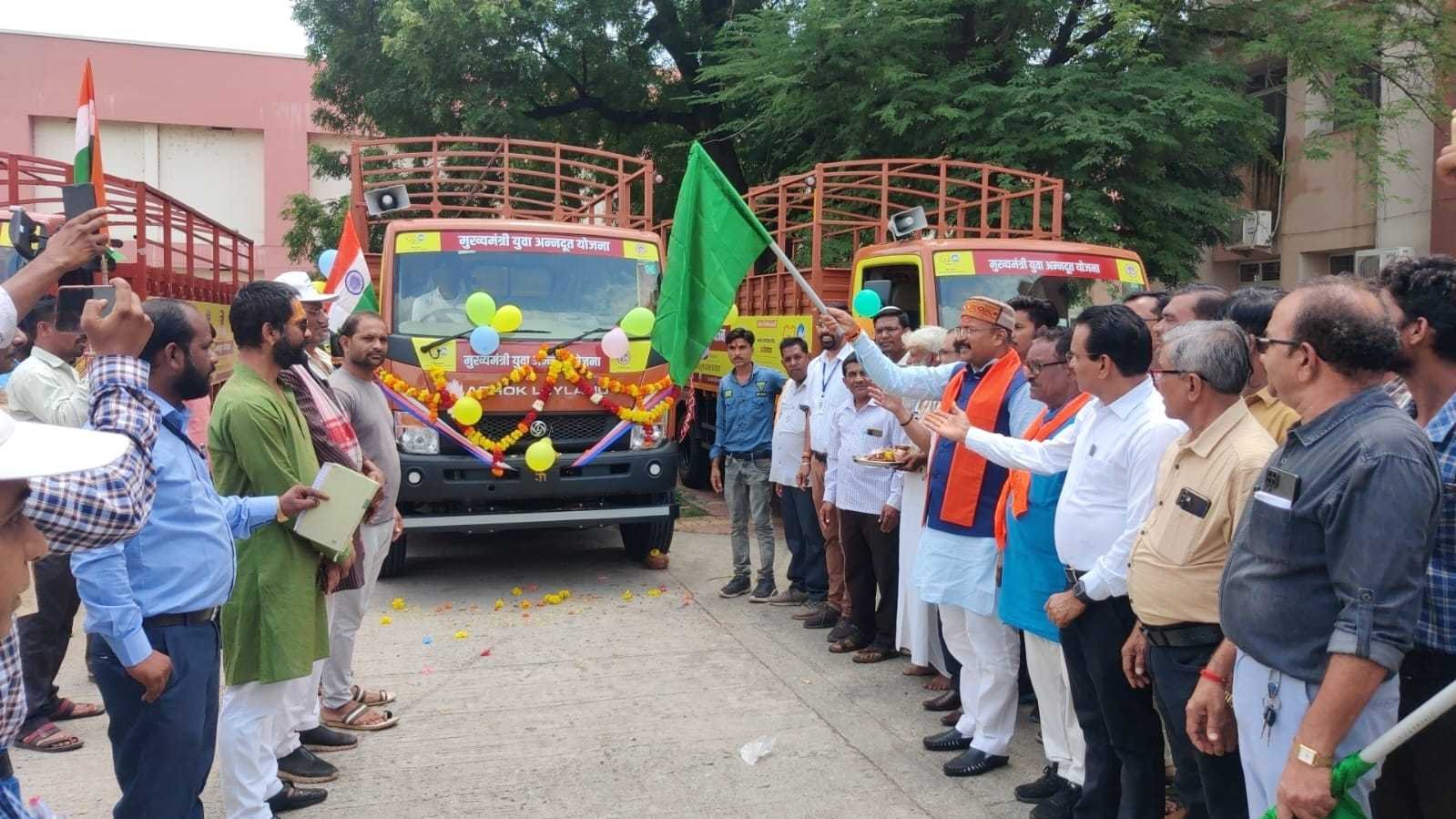 राजू, सुनील, गोपाल सहित 14 युवा अन्न दूत योजना से हुए लाभान्वित