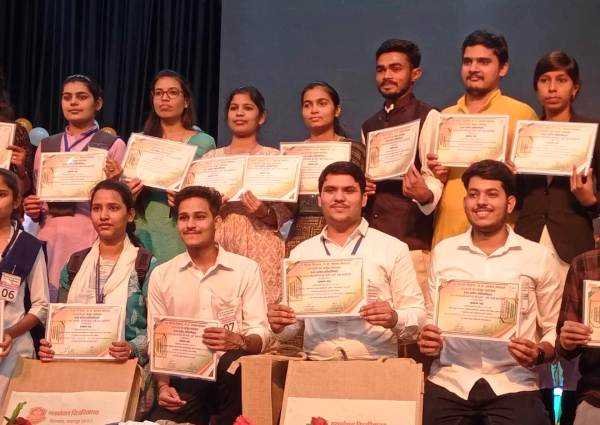 ज्ञात अज्ञात बलिदानियों की बड़ी प्रेरक कहानी में महाविद्यालय के छात्र ने बढ़ाया मान