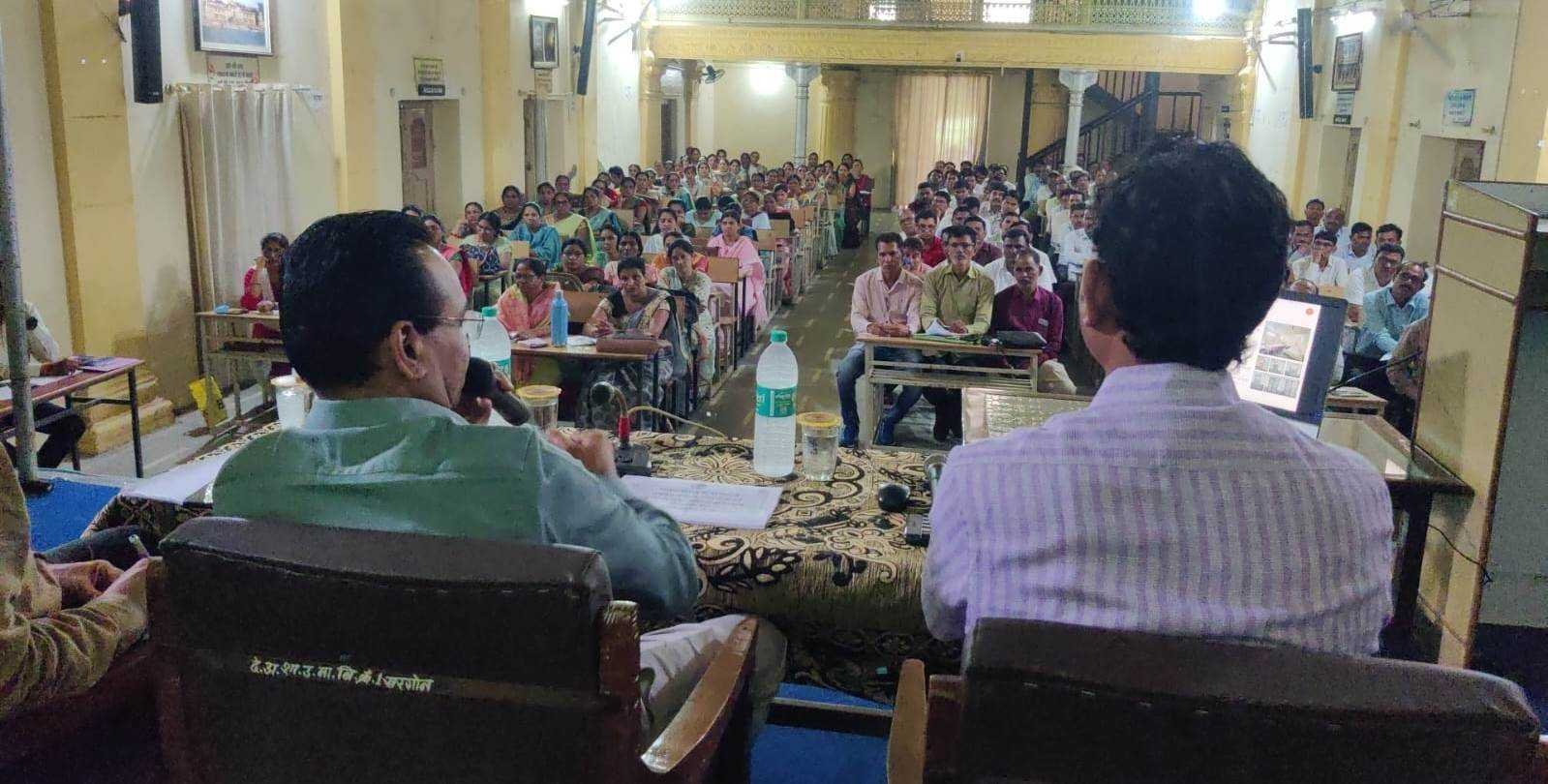 आवासीय छात्रों के साथ अधीक्षक का पिता की तरह अटेचमेंट होना जरूरी