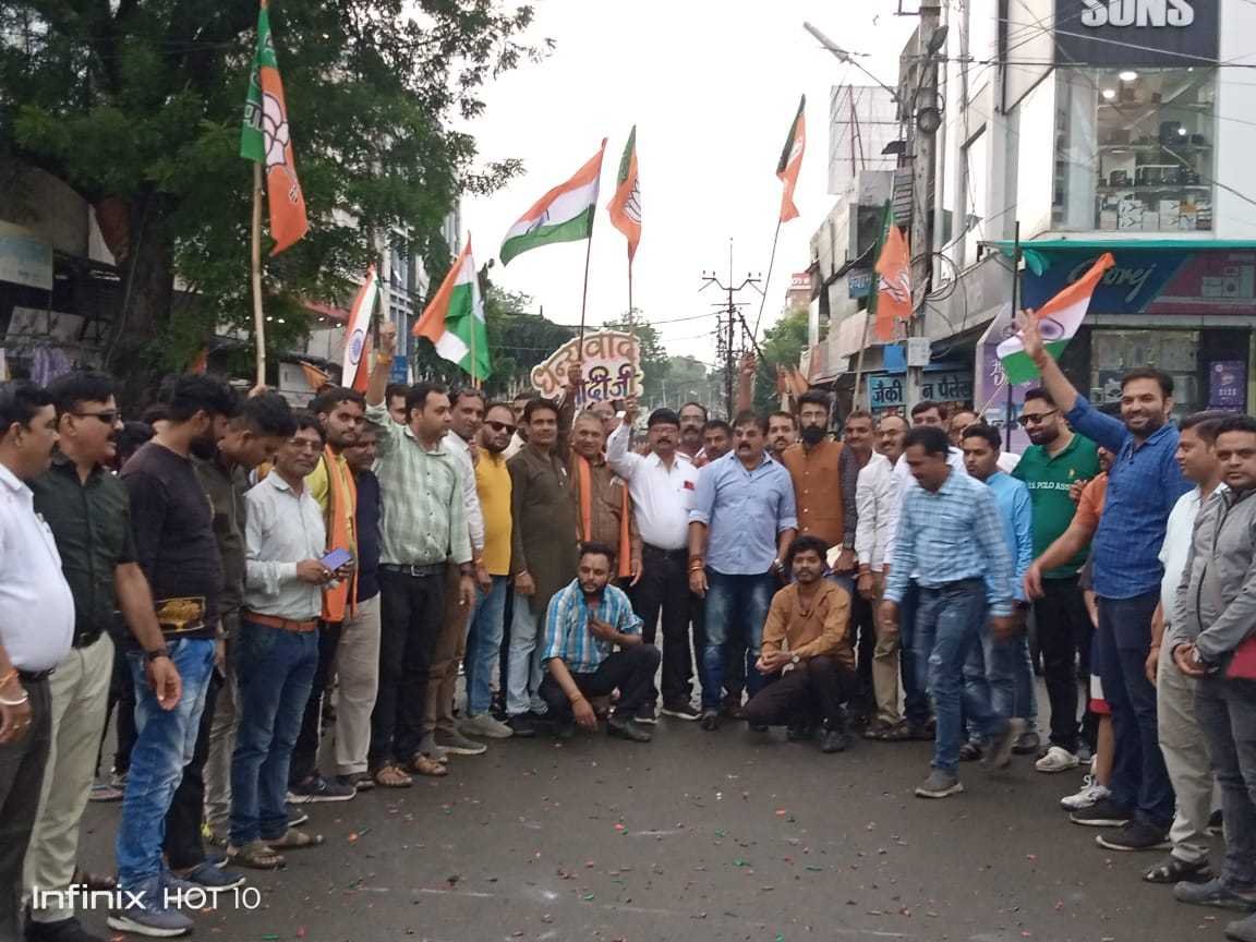 सबसे आगे हिंदुस्तानी – बबला शुक्ला