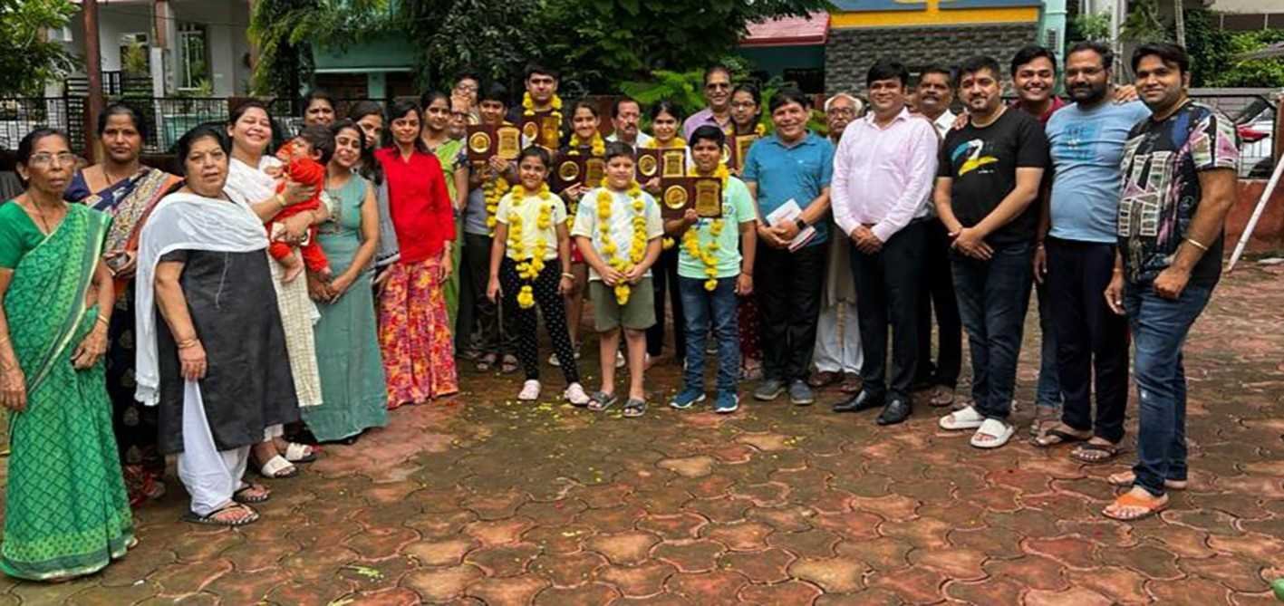 संस्था  विश्व राजा ने किया छात्र छात्राओं का सम्मान