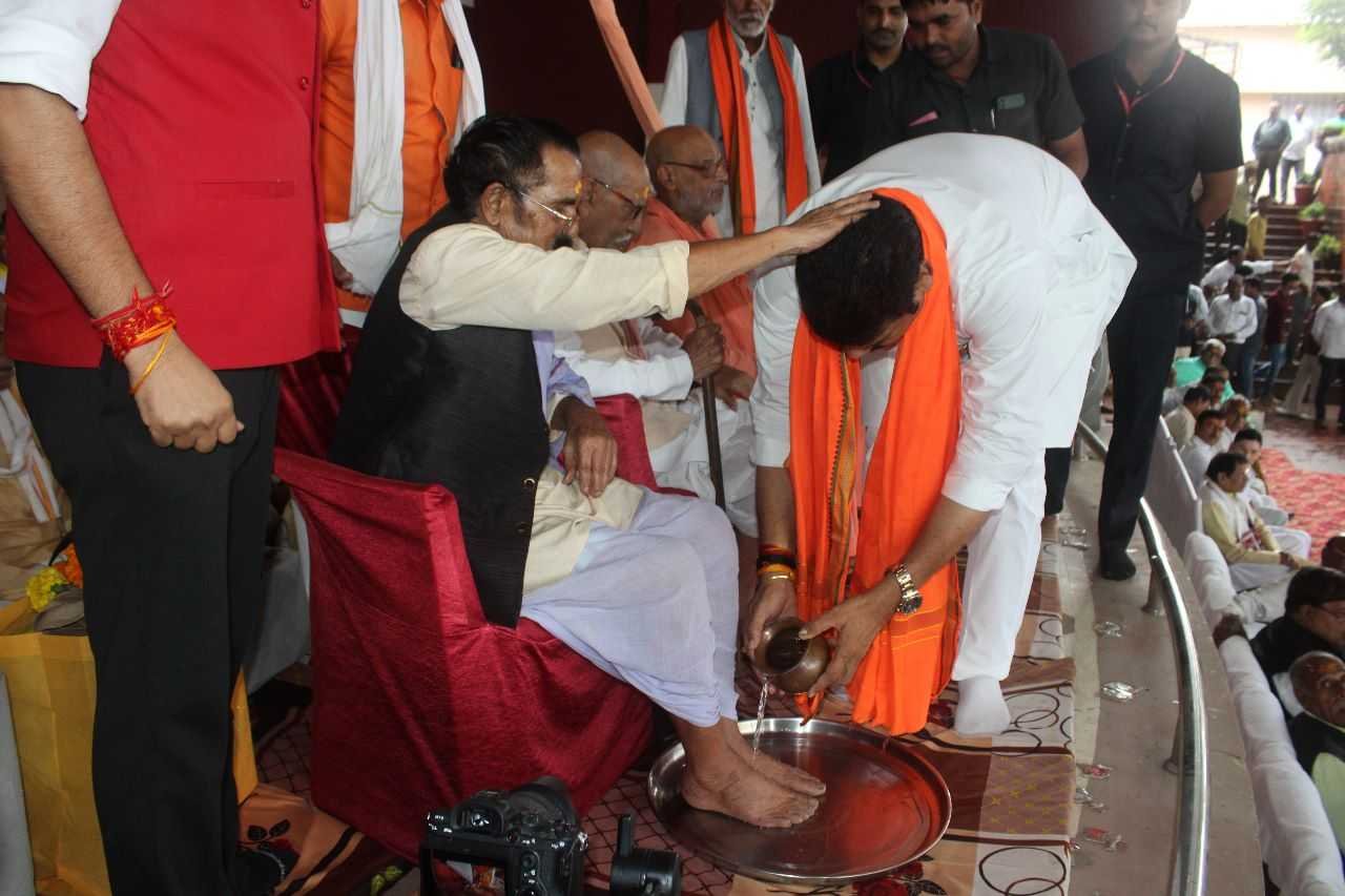 वोट तो आप देंगे ही, हमें आपका सपोर्ट भी चाहिए: नरोत्तम मिश्रा