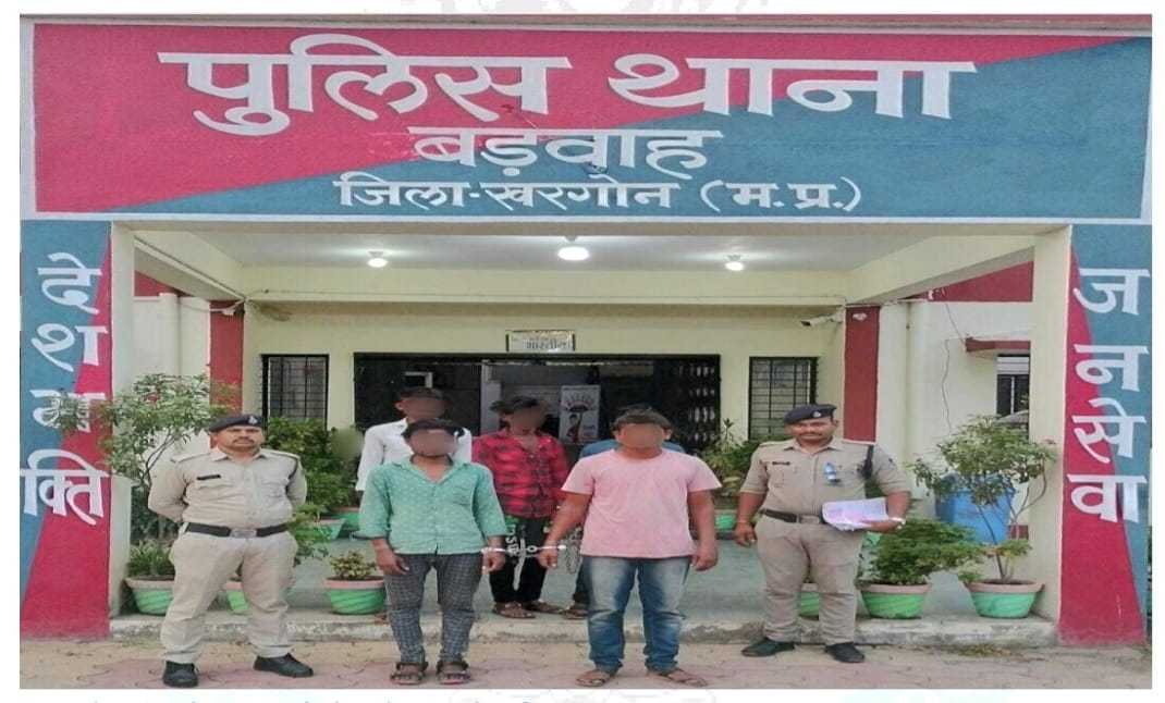 ग्राम खोड़ी शराब फैक्ट्री से शराब की पेटिया चुराने वाले पाच आरोपी गिरफ्तार