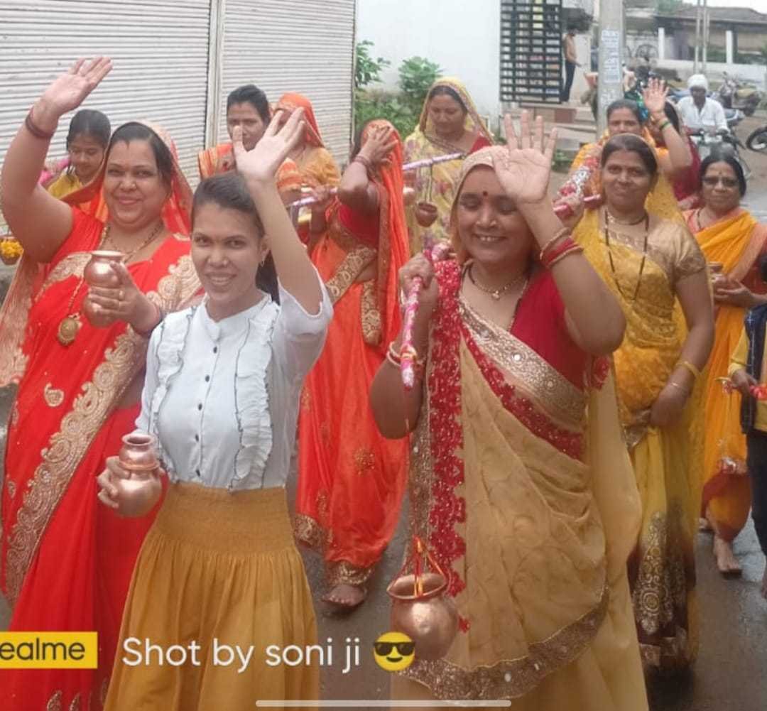 ताप्ती क्षीरा के जल से भगवान शंकर का किया अभिषेक