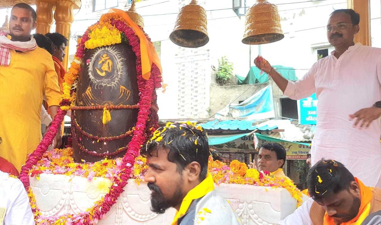 श्री नर्मदेश्वर शिवलिंग यात्रा का शहर में हुआ स्वागत अभिनंदन